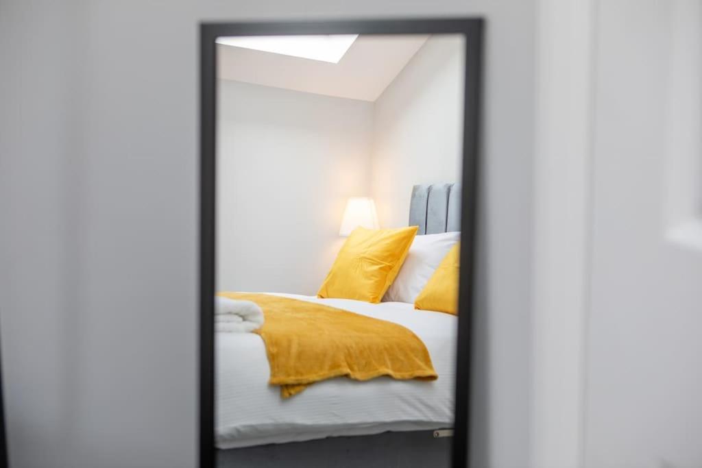 Modern Apartment Free Off Road Parking King Bed Suite 9 Nottingham Exterior photo