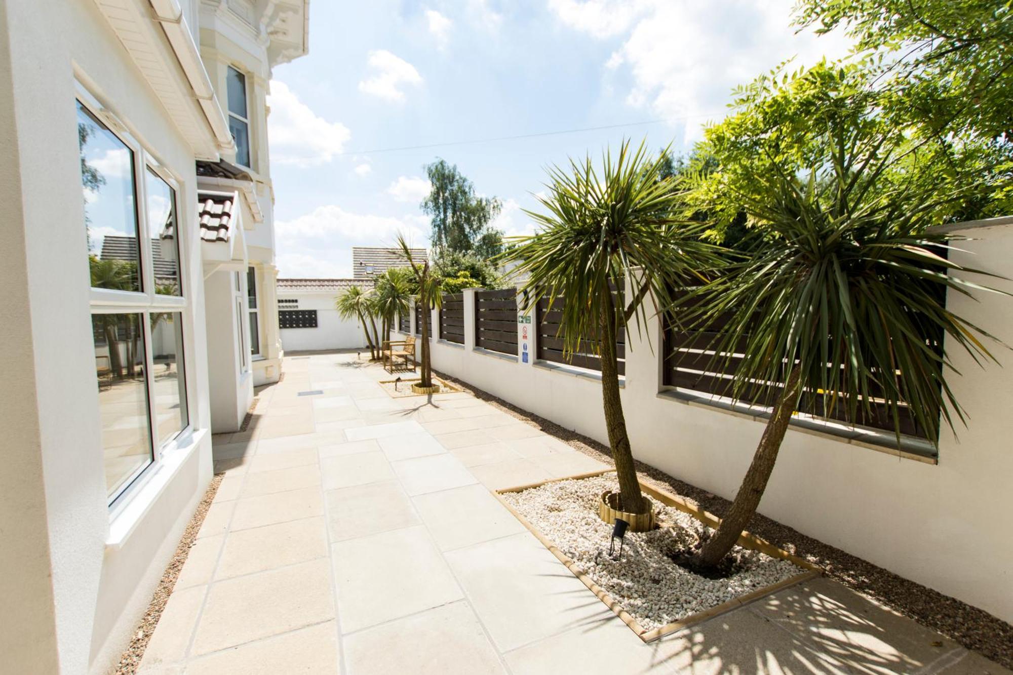 Modern Apartment Free Off Road Parking King Bed Suite 9 Nottingham Exterior photo