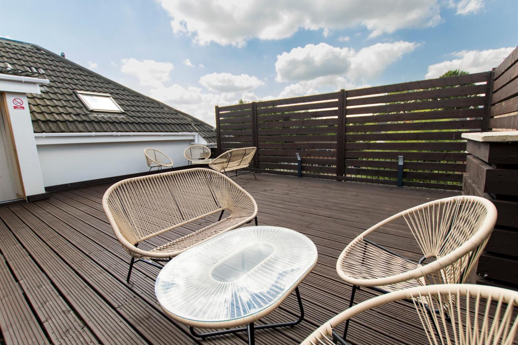 Modern Apartment Free Off Road Parking King Bed Suite 9 Nottingham Exterior photo